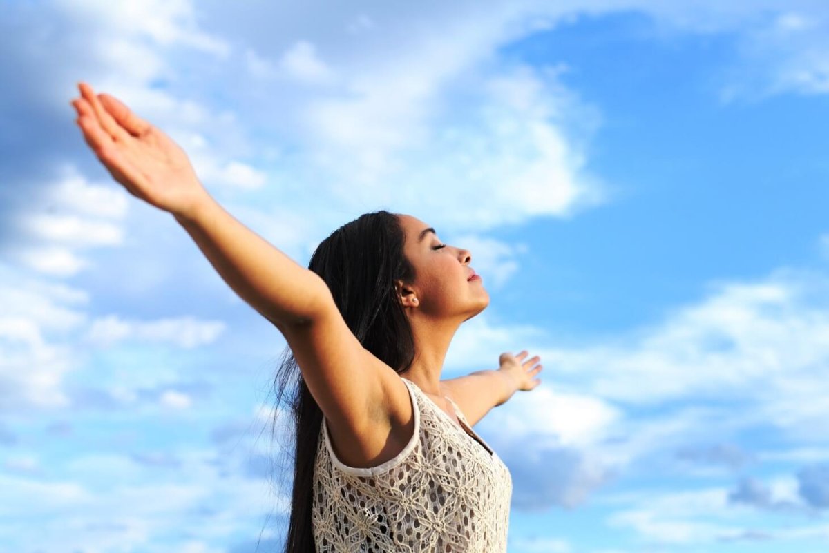 Человек дышит