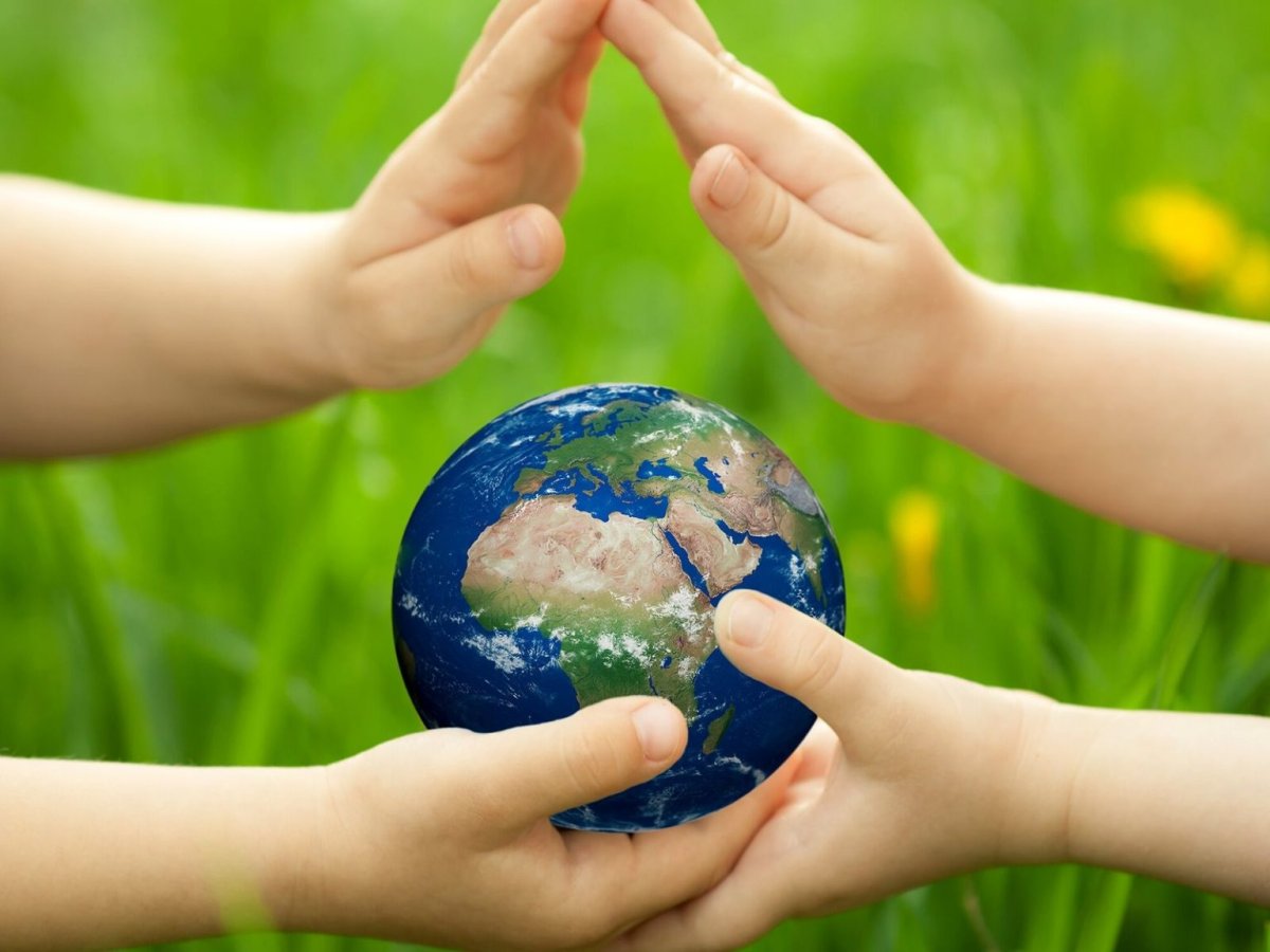 Земля в руках