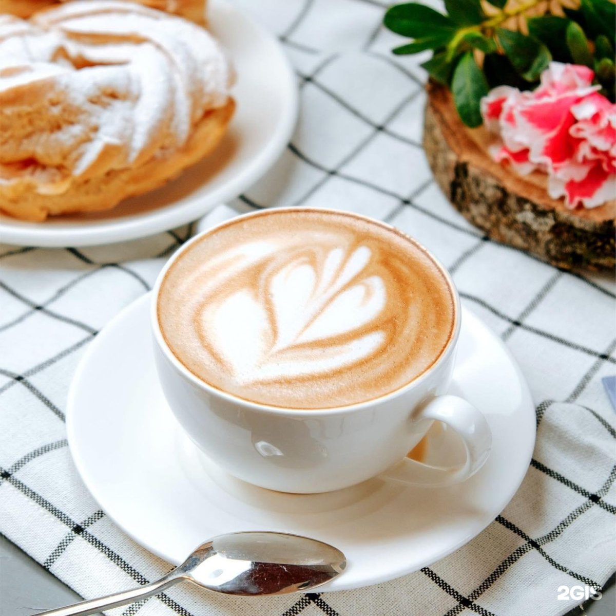 Капучино на столе