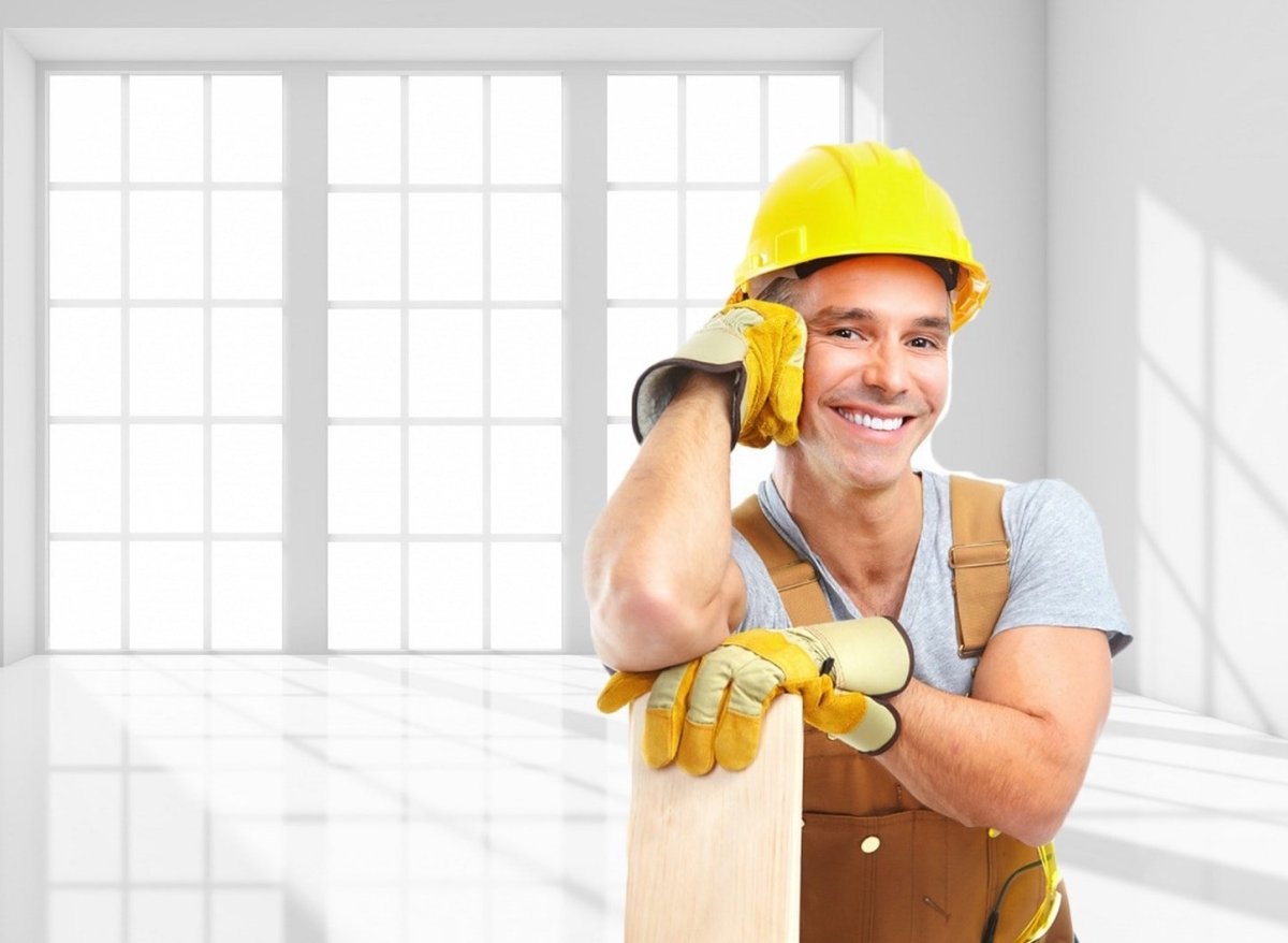 Парень Строитель