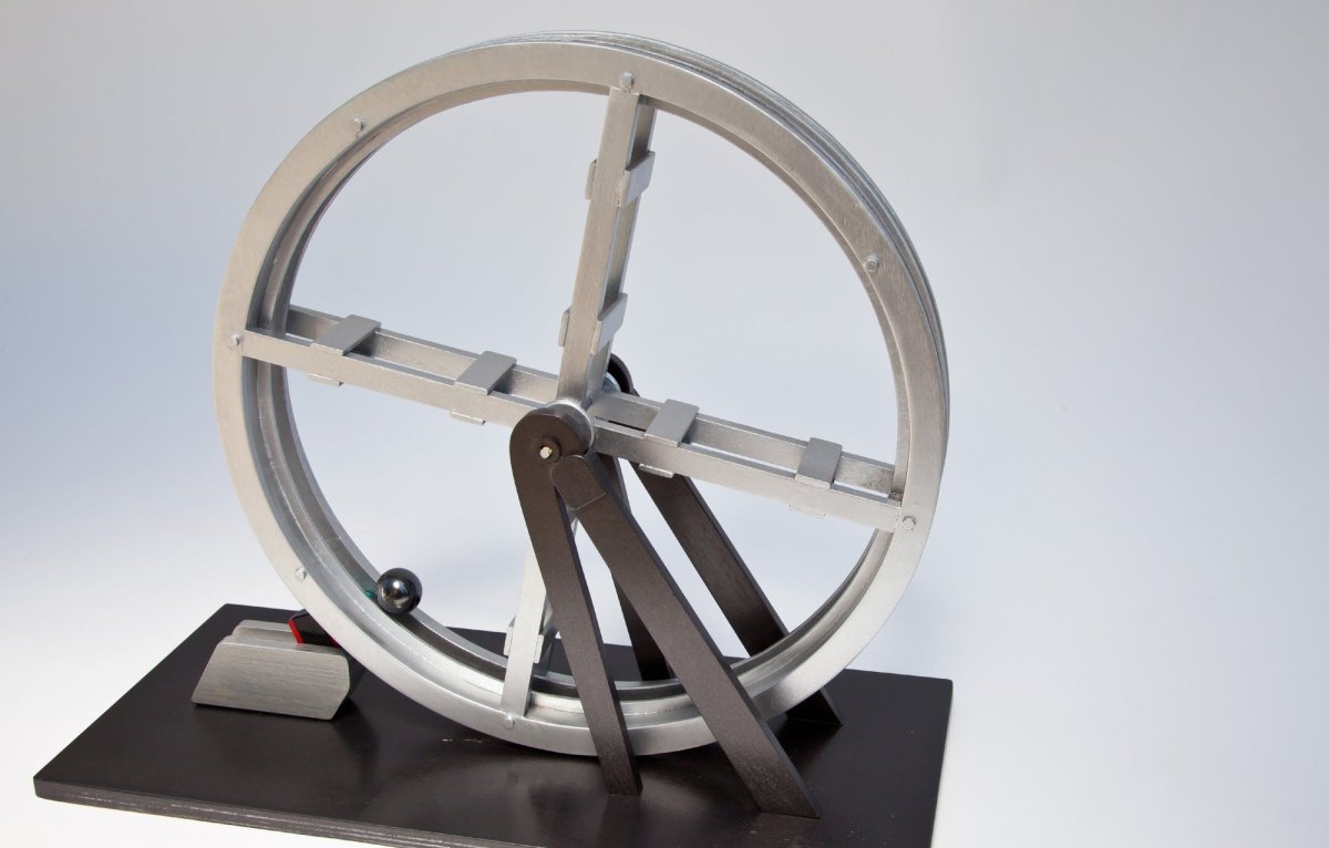 Вечный двигатель поделка