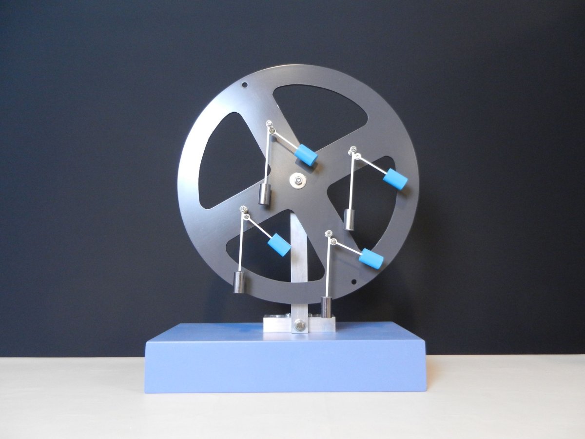 Орбитальный маятник Ньютона