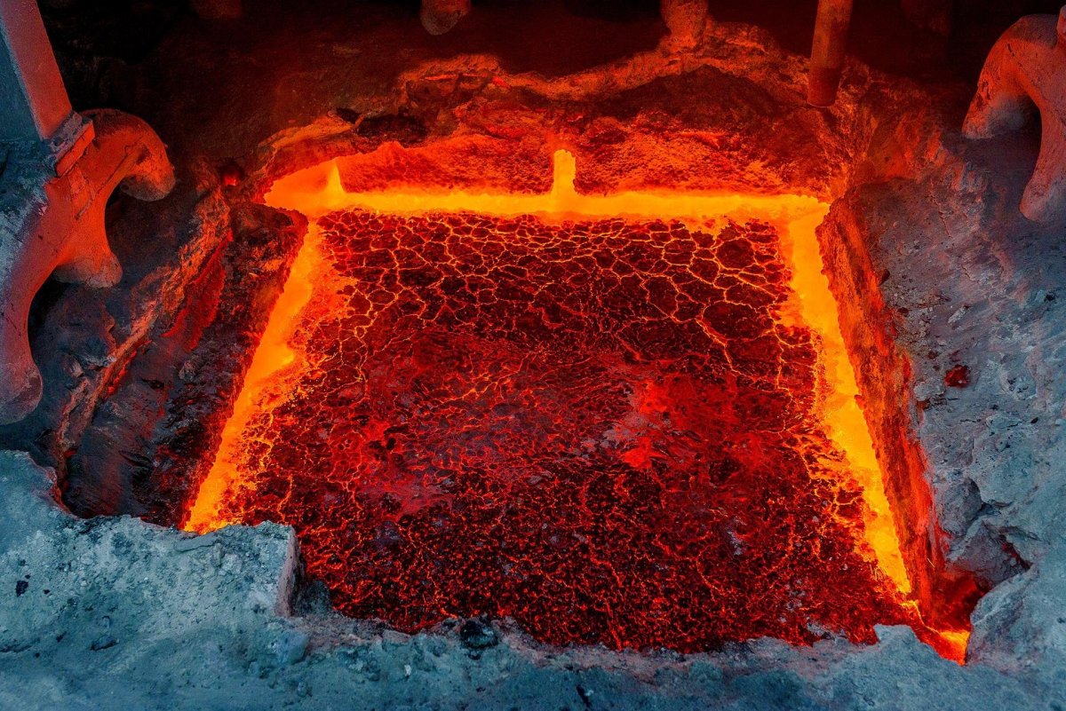 Расплавленное железо