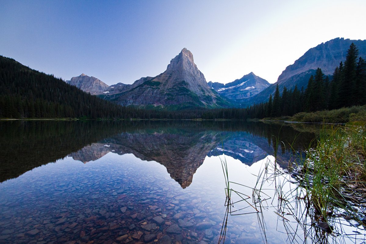 Озеро между гор