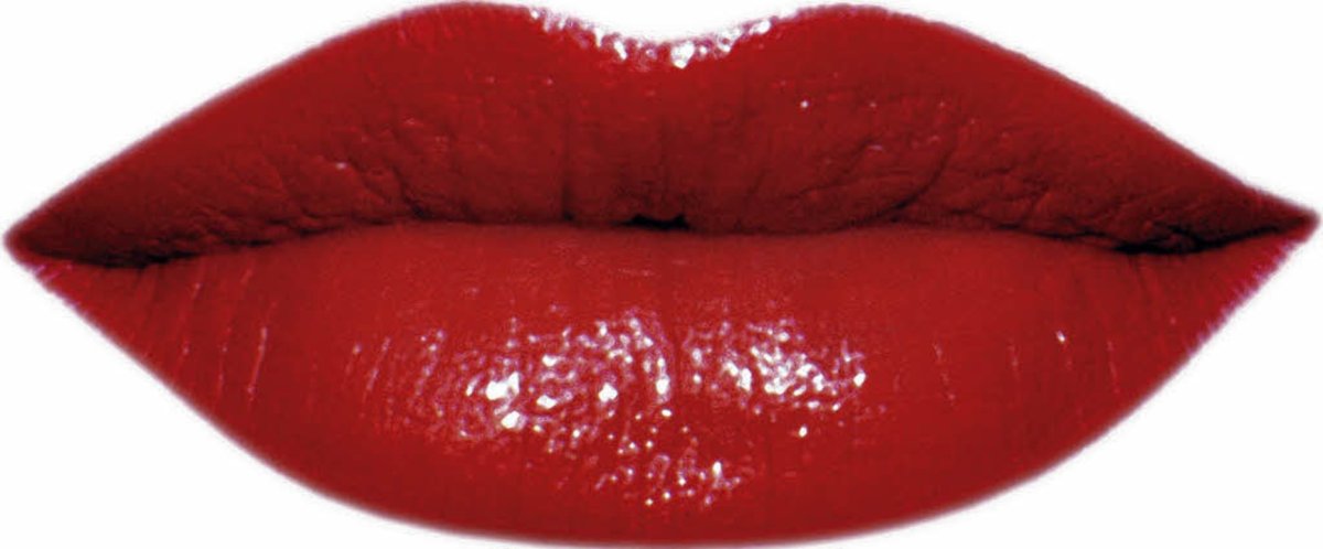 Губы без помады на белом фоне