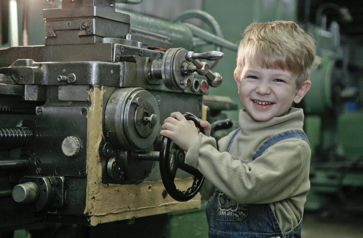 Моторнов Николай Андреевич токарь ФИАН