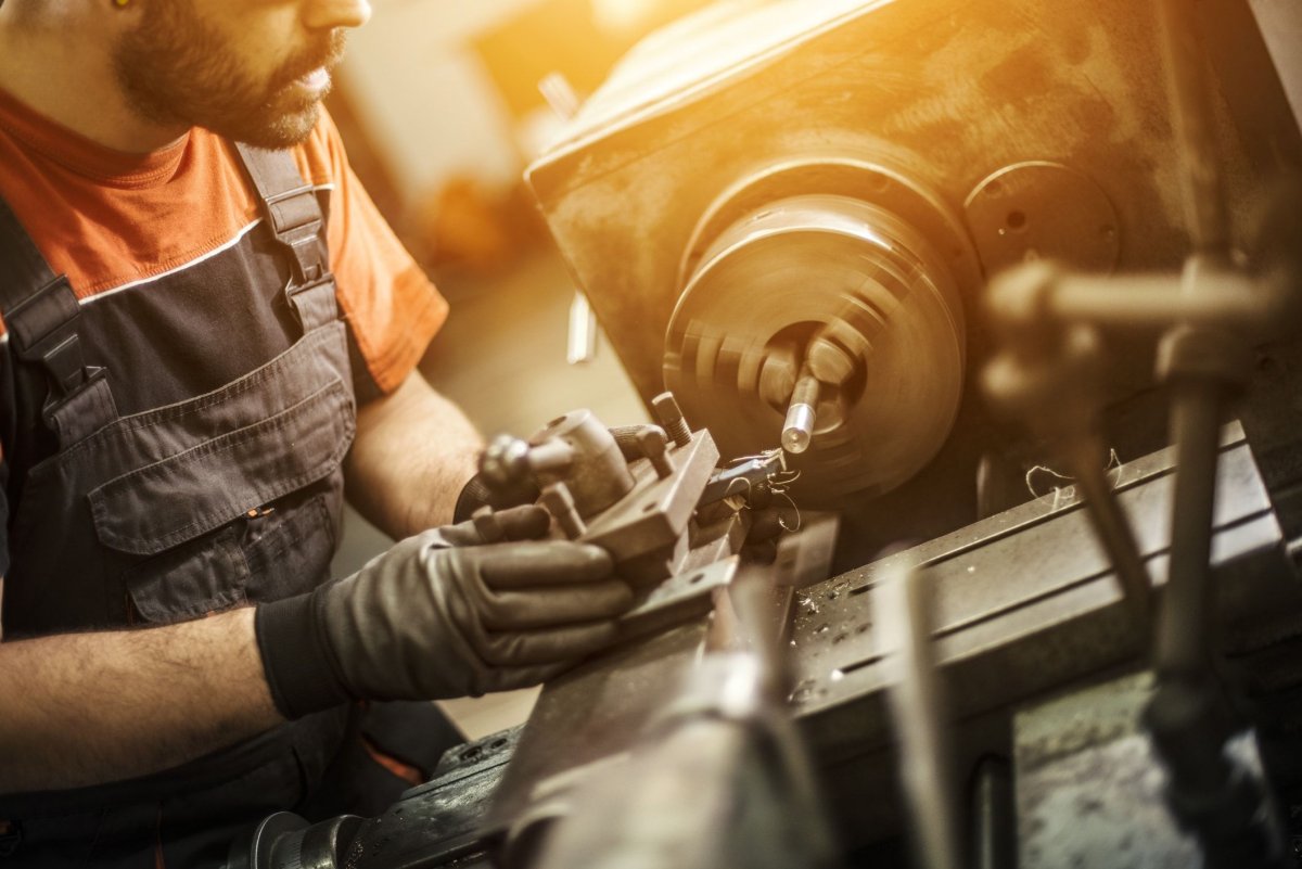 Токарь фрезеровщик