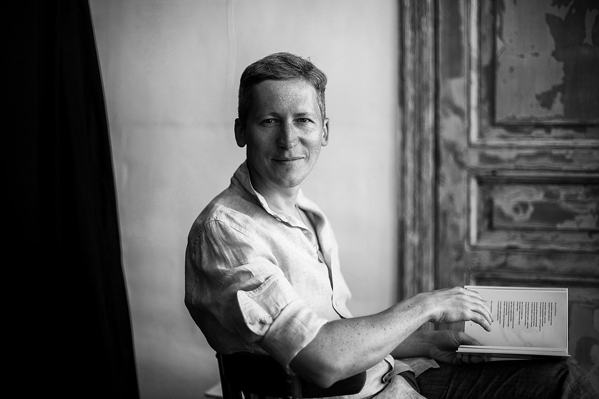 Дмитрий Макаров писатель