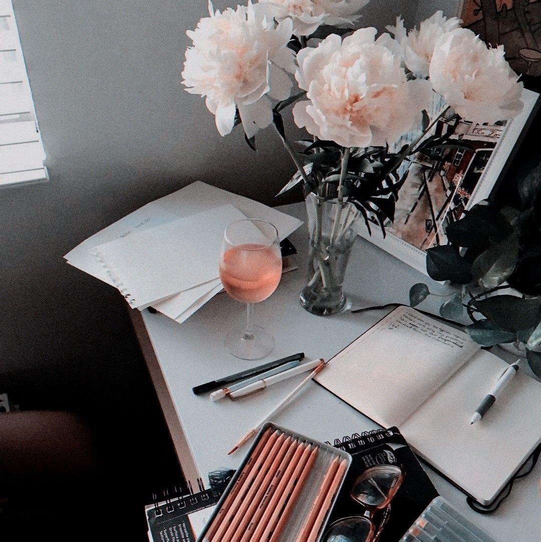 Книга с пером