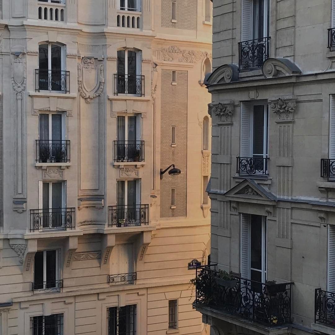 Кафе напротив Казанского собора в Санкт-Петербурге