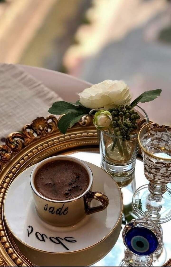 Чашечка утреннего кофе