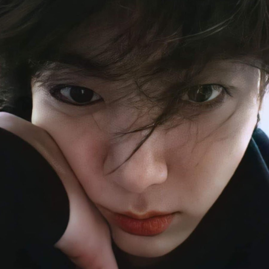 Чонгук в водолазке 2020