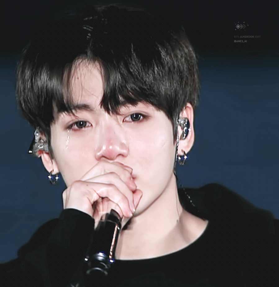 Ким тэхён с фотоаппаратом