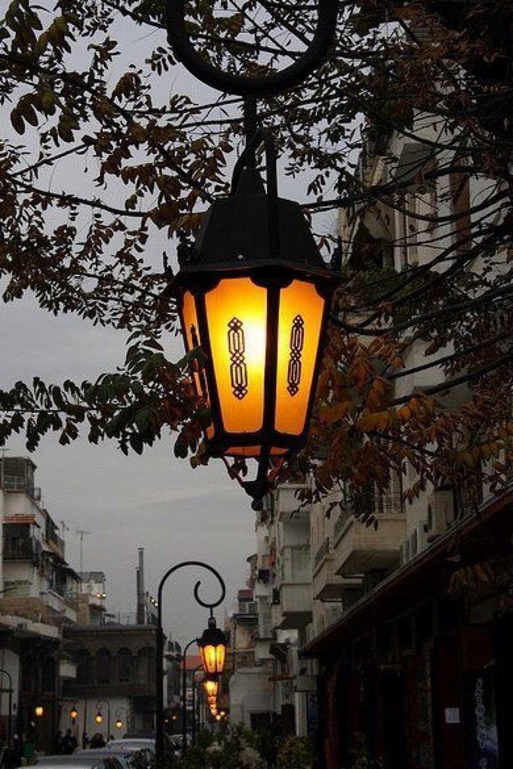 Фонарь уличный старинный