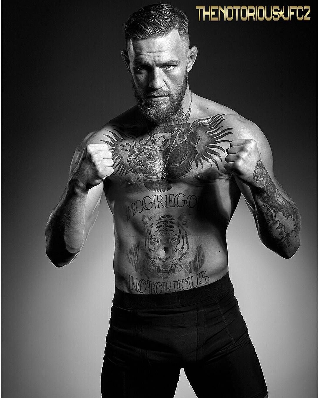 Конор МАКГРЕГОР В черном