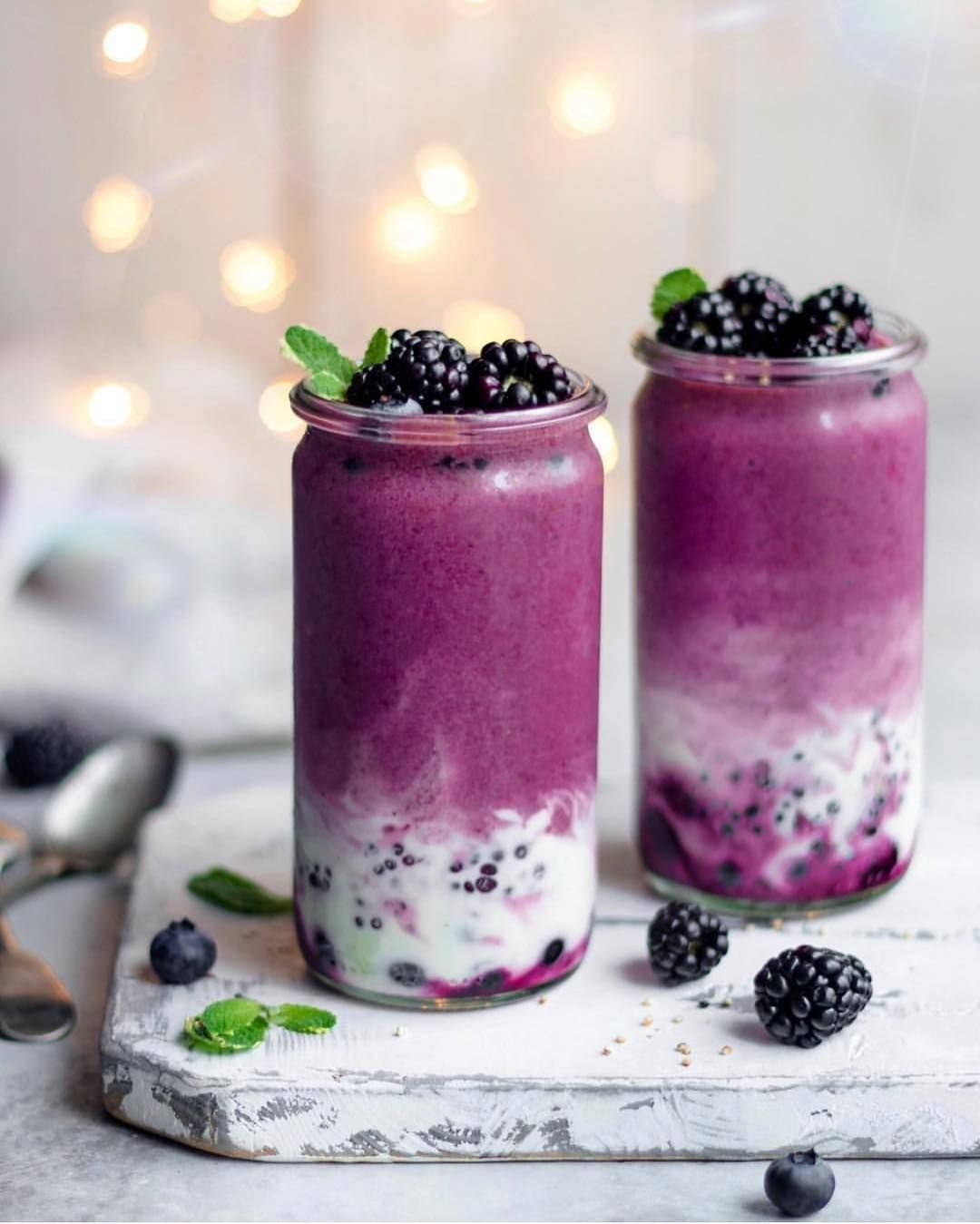 Девушка со смузи