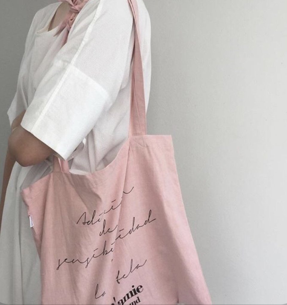 Эстетика розового и белого одежда