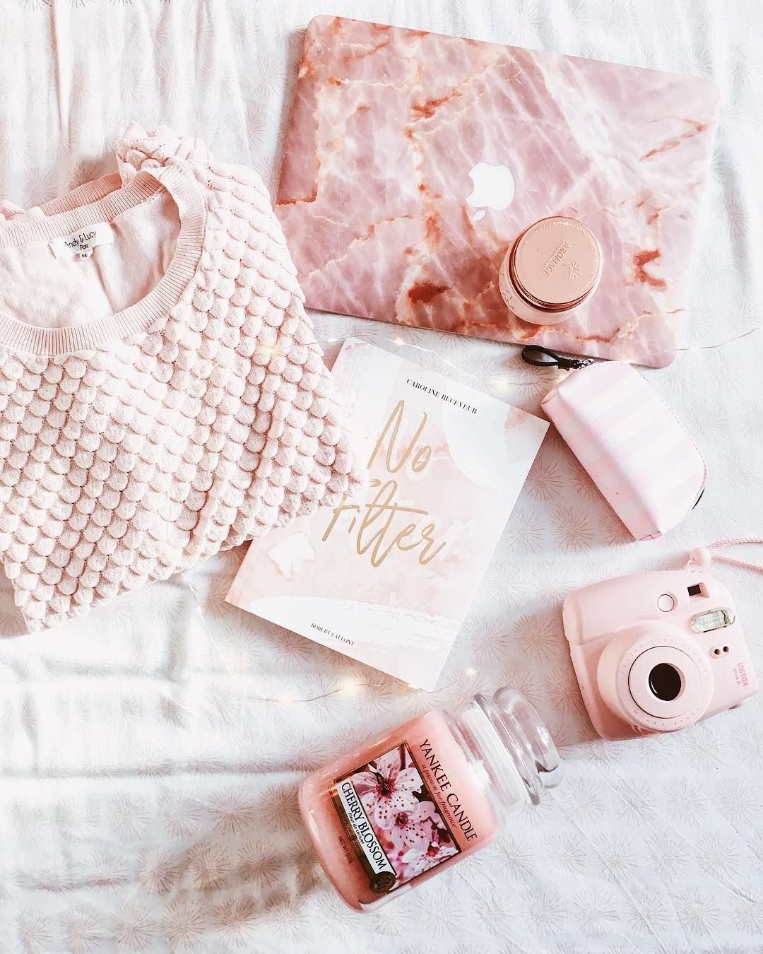 Нежно розовые вещи