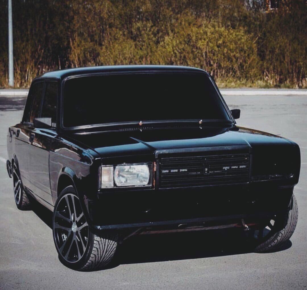 ВАЗ 2107 черная