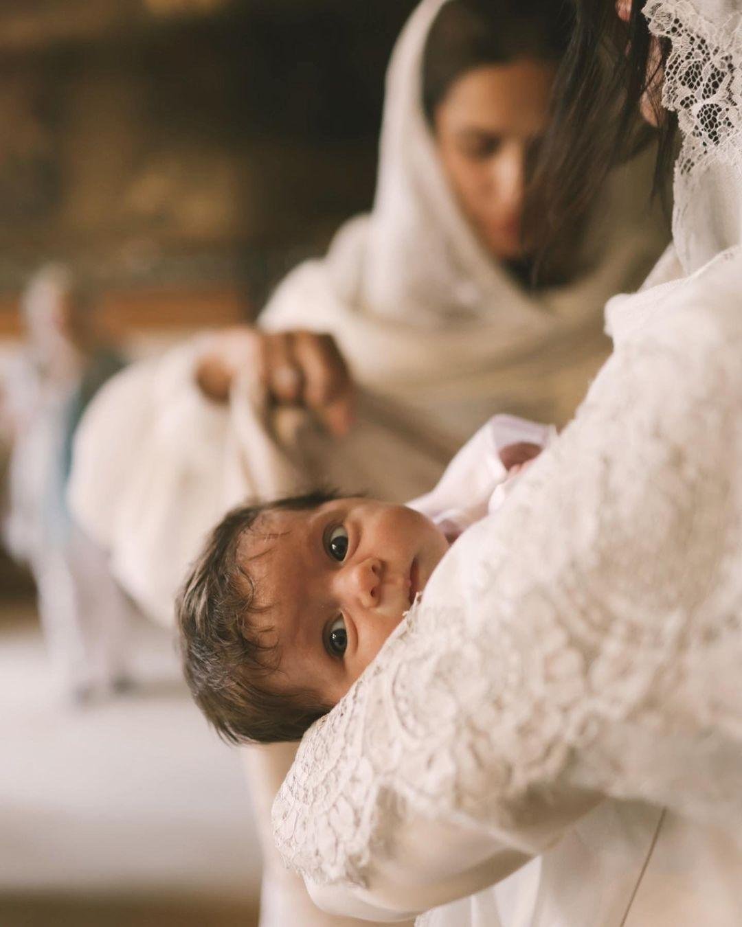 Алекса покрестила дочку