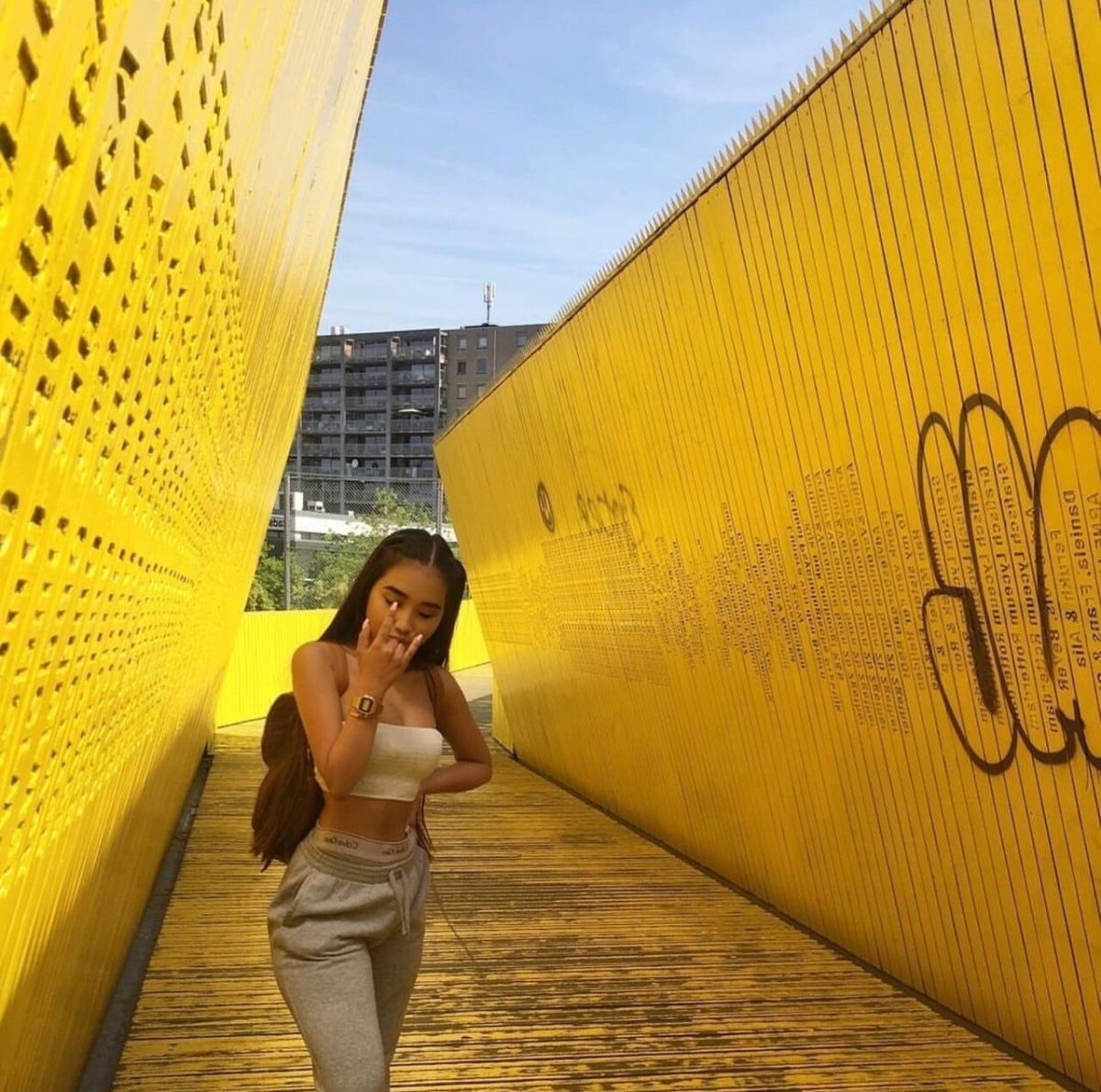 Желтый стиль в Инстаграмм