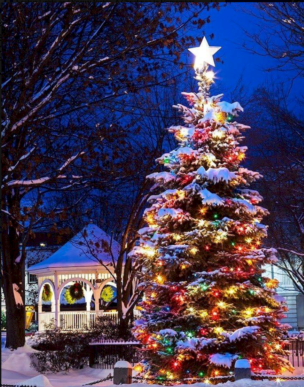 Новогодний город