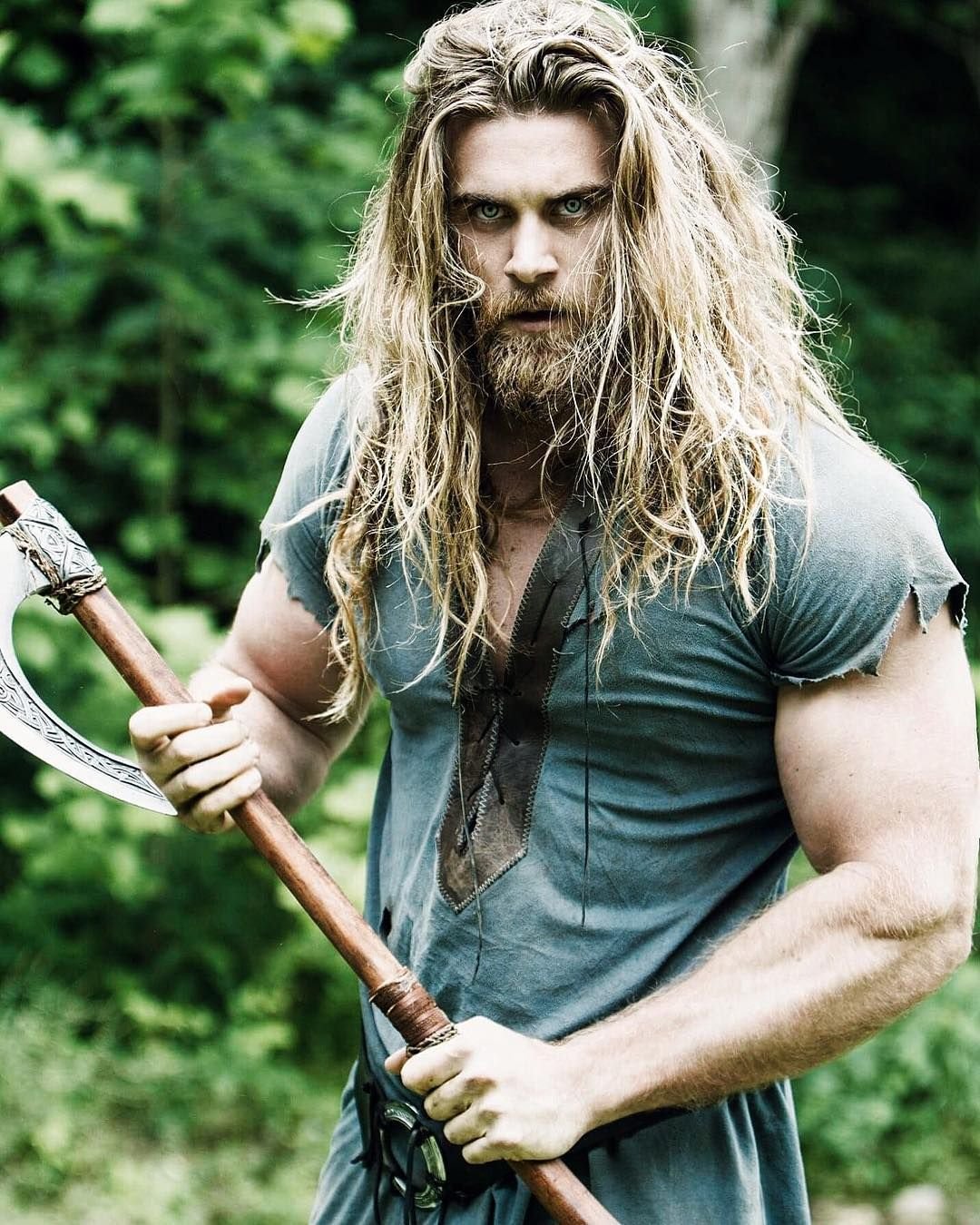 Скандинав длинноволосый Викинг