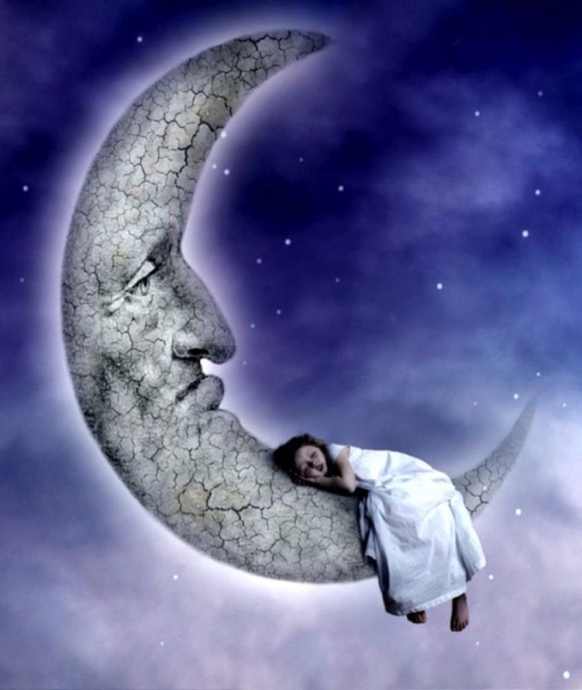 Девушка спит