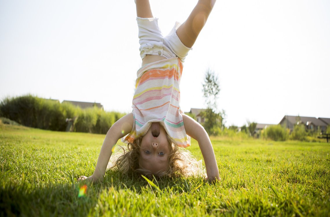 Гиперактивная девушка