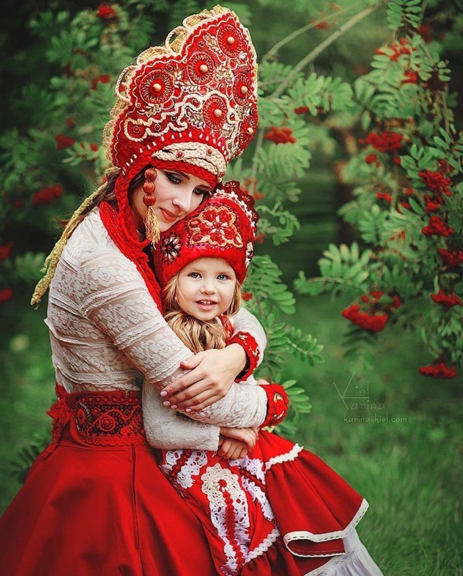 Любовь Михалева кокошники