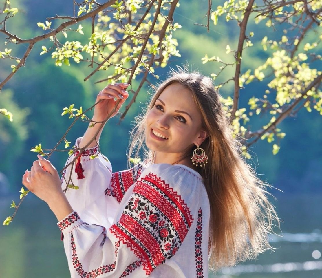 Девушка Весна Славянка