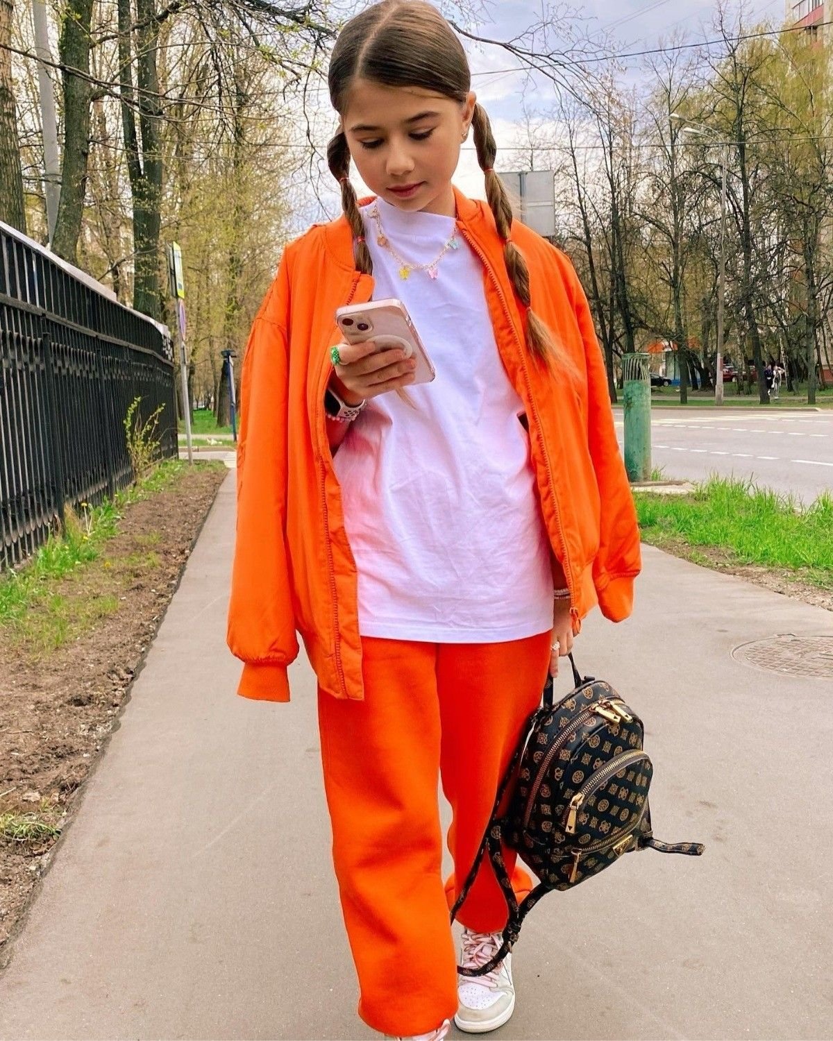 Милана Хаметова блоггер