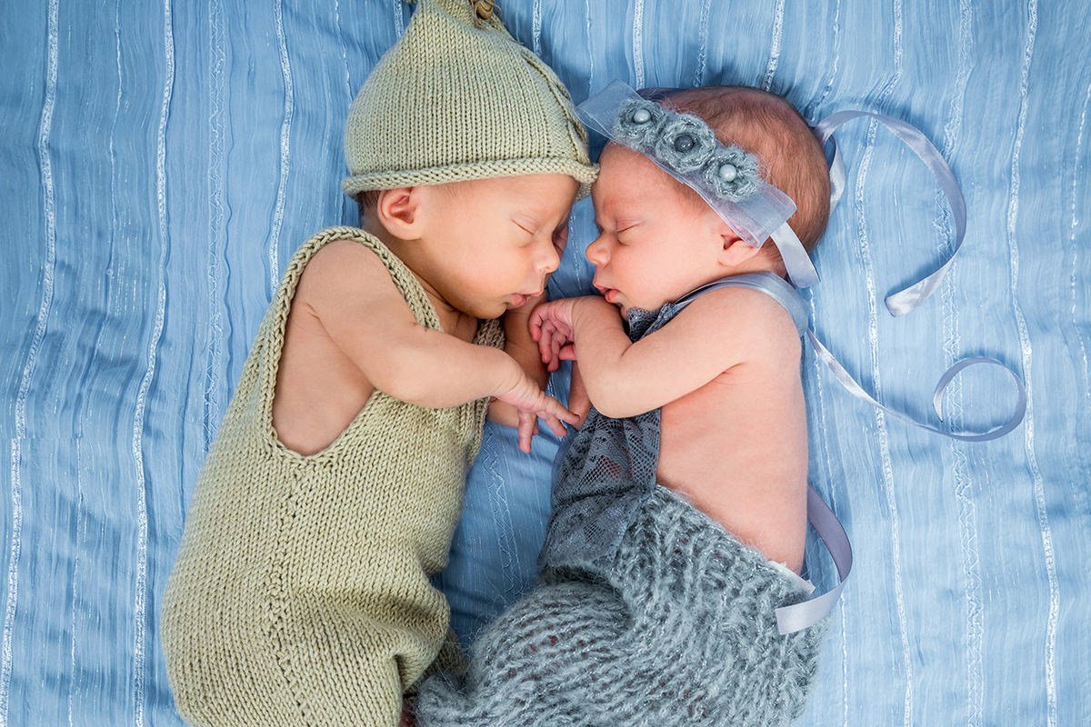 Двойняшки это