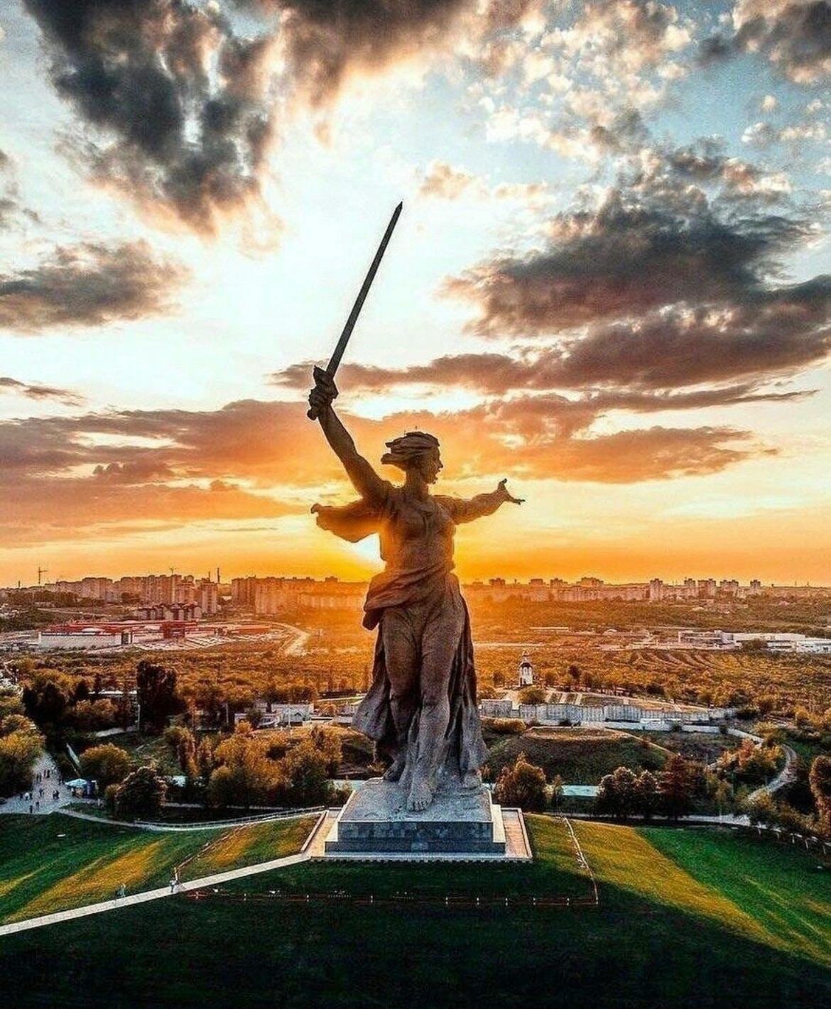 Город Волгоград Родина мать