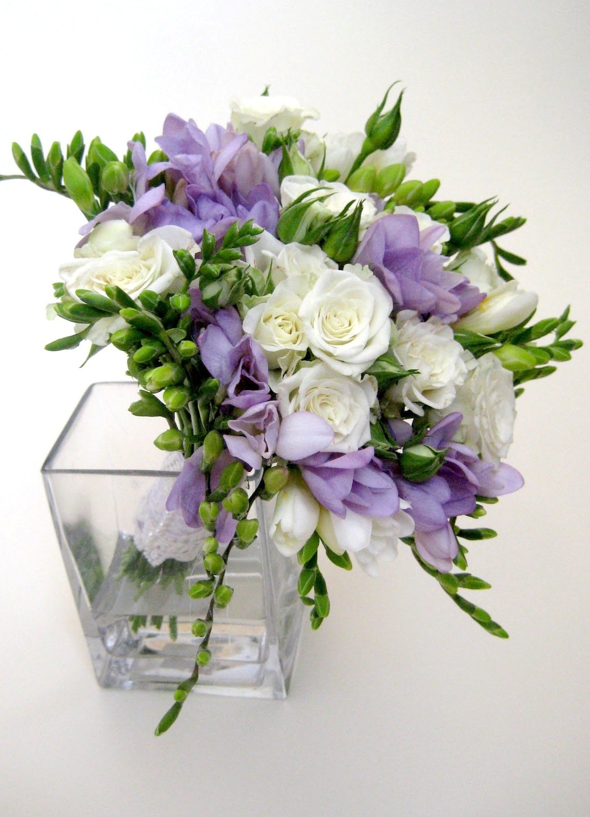 Букет невесты каллы лилии альстромерия