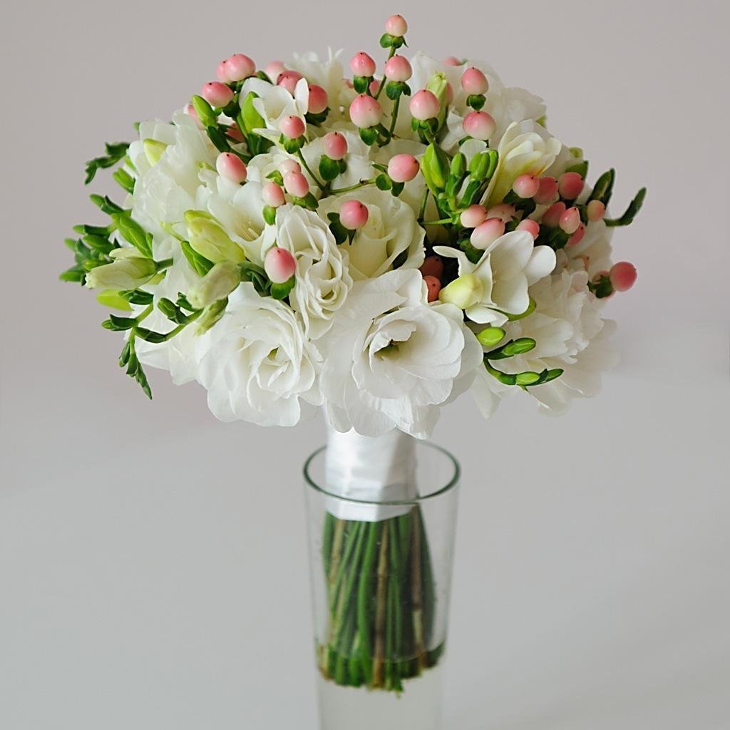 Альстромерии Лизиантусы фрезия