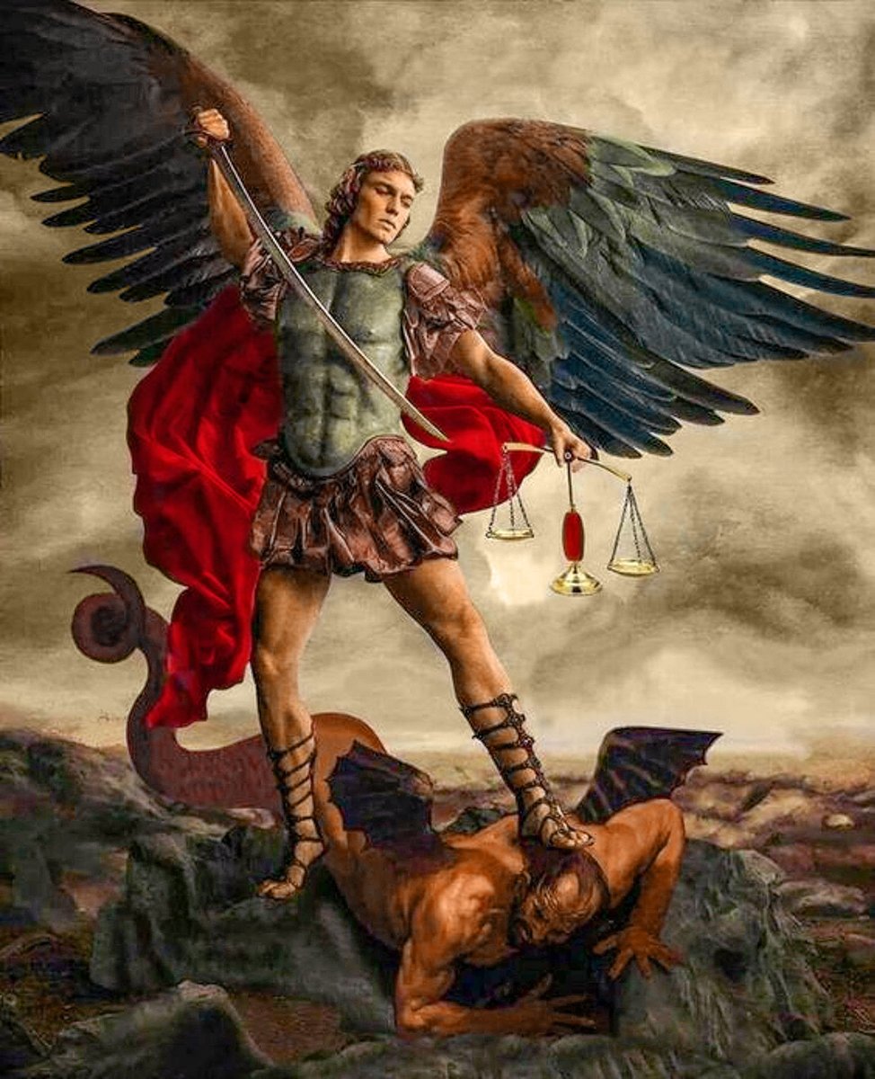 Архангел Михаил и Люцифер