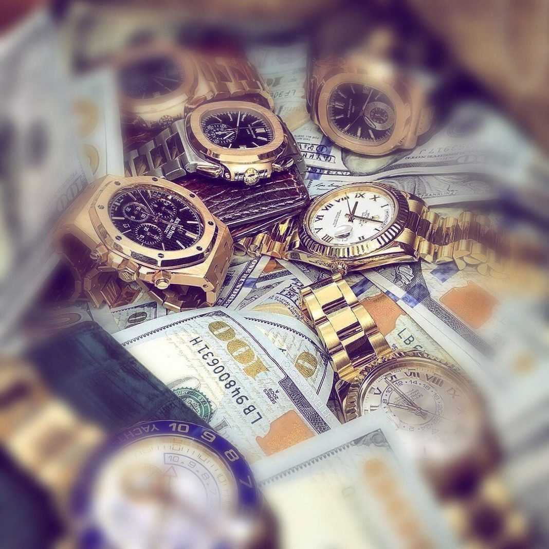 Фиолетовые деньги