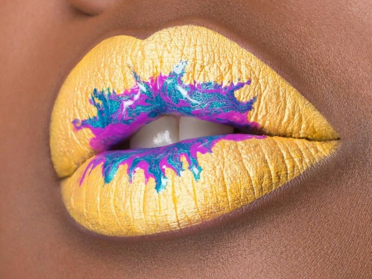 Необычный макияж губ