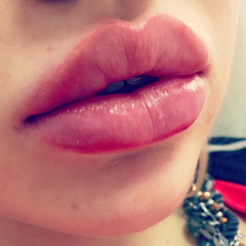 Необычные губы