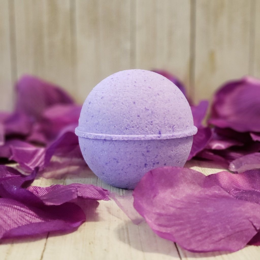 Фиолетовая бомбочка для ванны