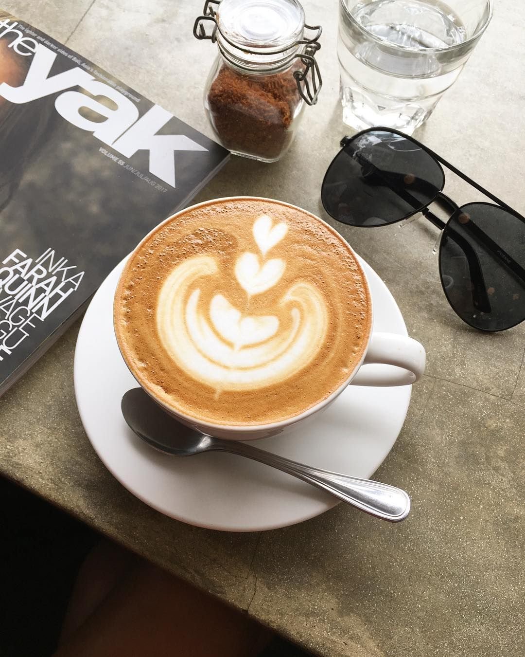 Понедельник кофе