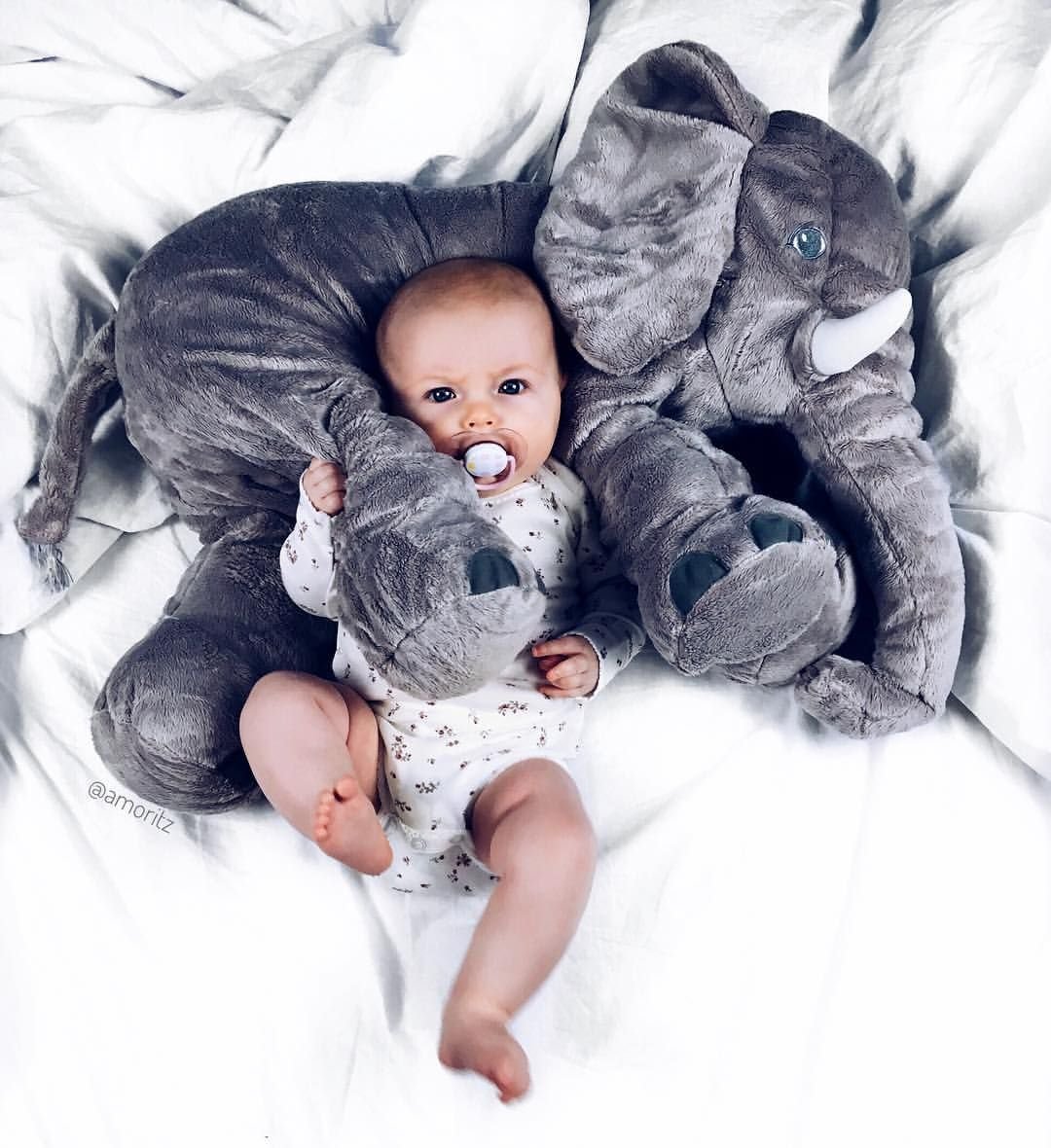 Красивые малыши мальчики Новорожденные