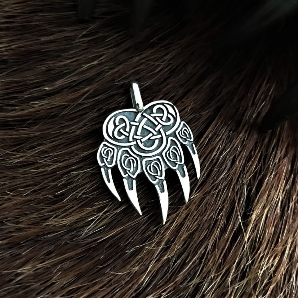 Коловрат с медведем