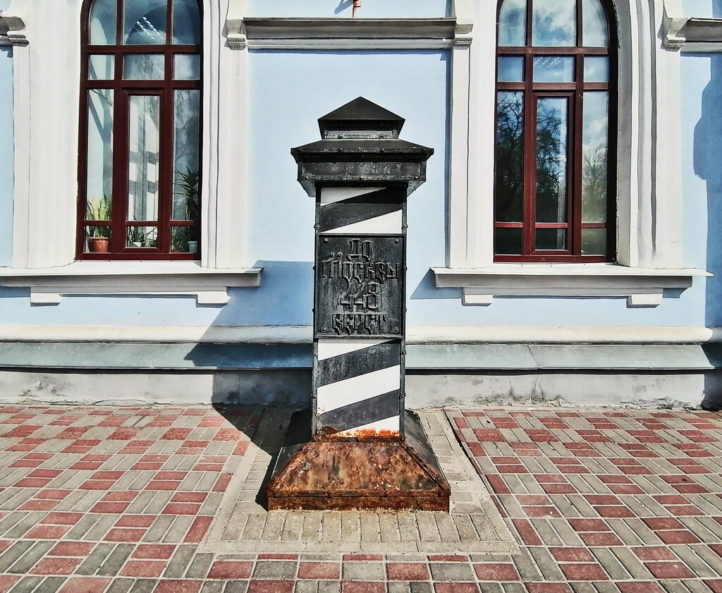 Верстовой столб Киров