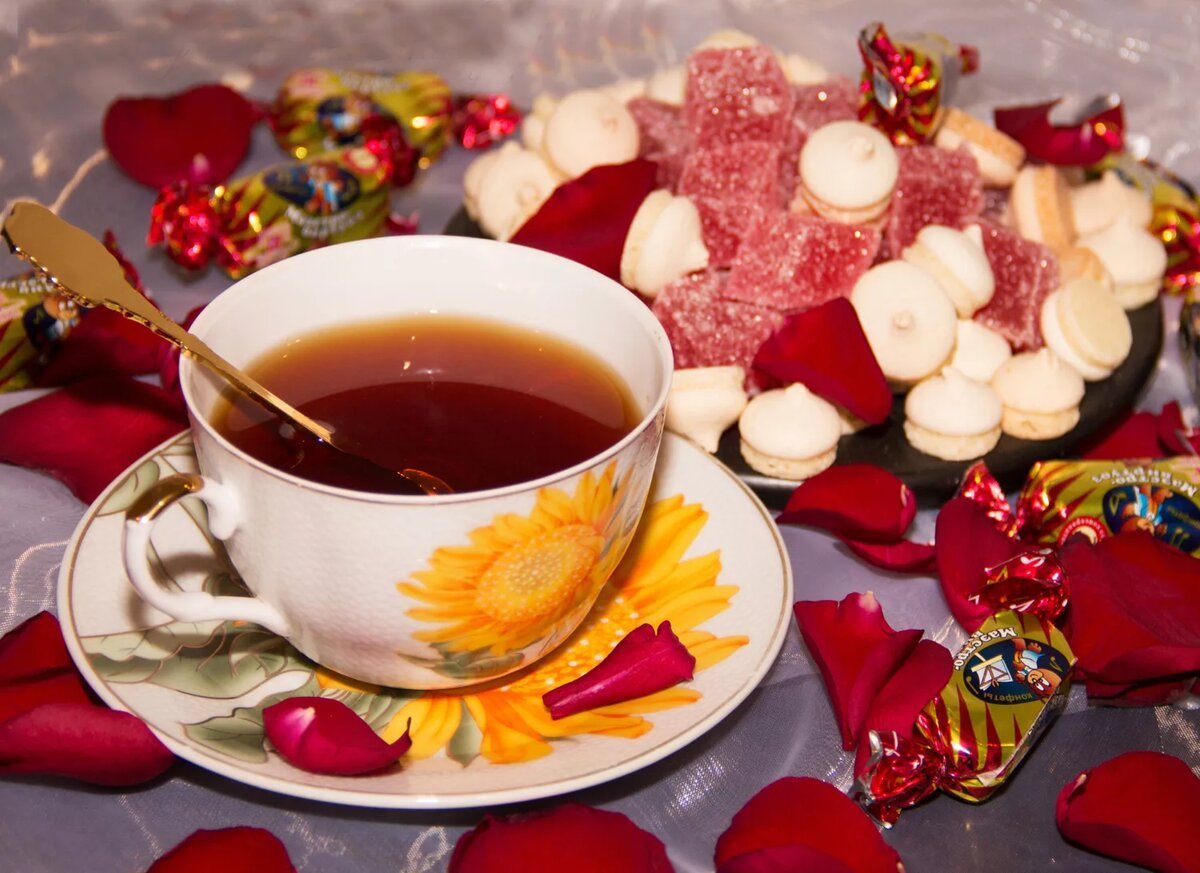 Чай со сладким