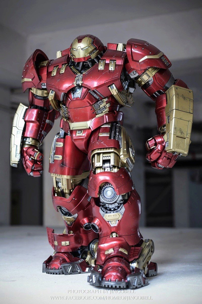 Фигурка Халкбастер Марк 2 от хот Тойс