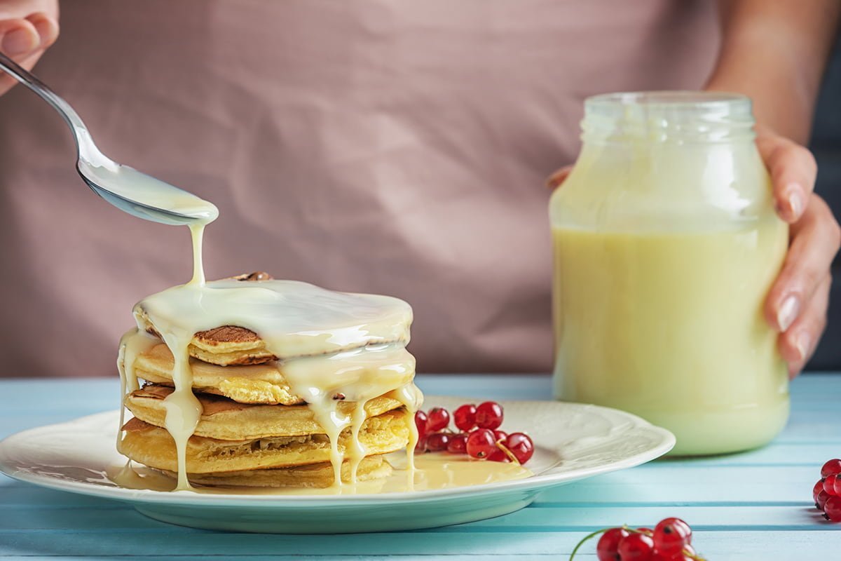 Молоко цельное сгущенное Рогачёвъ с сахаром 8.5 380г ж/б