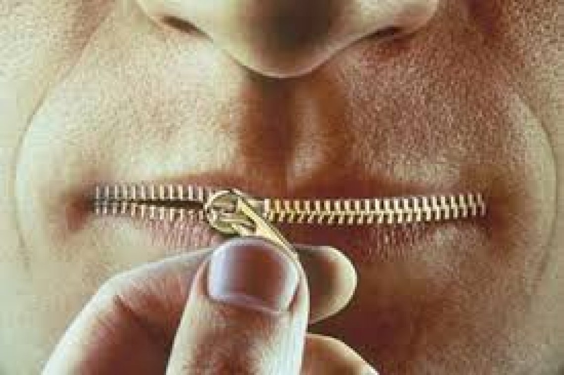 Палец в рот