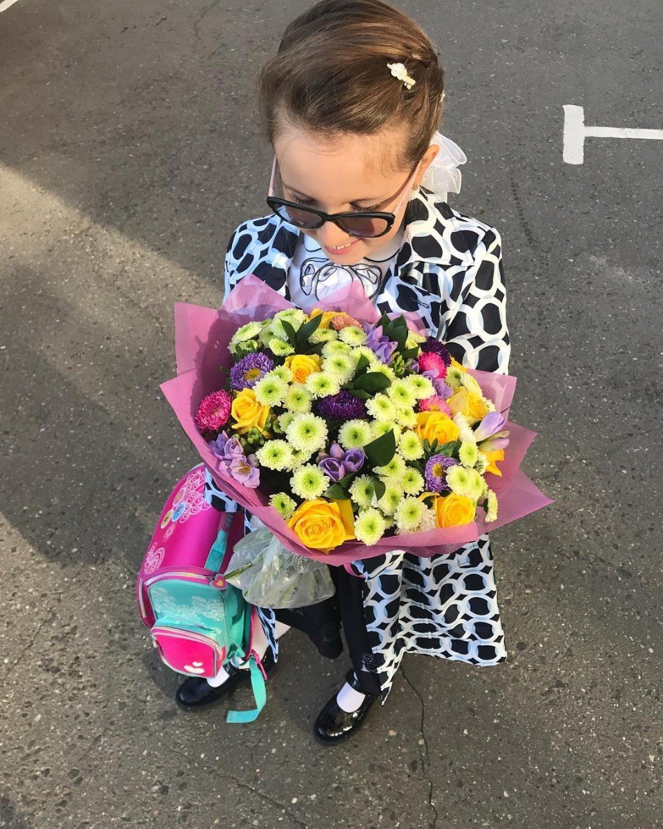 Звезды на 1 сентября с детьми 2021